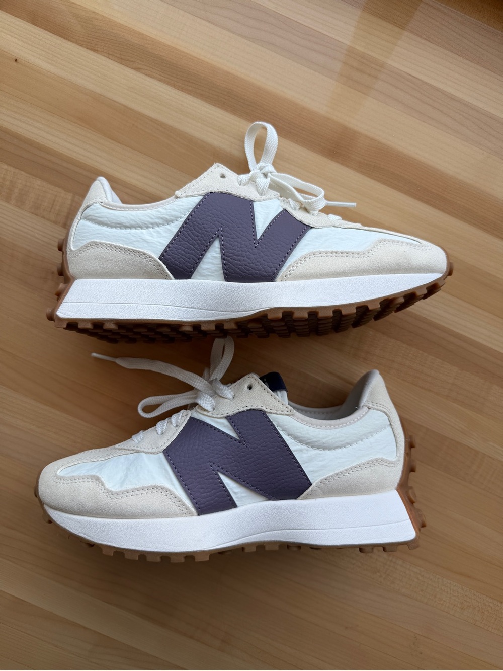 New Balance NWOT 327 Linen/Sea Salt/Ice Wine